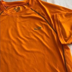 CHAMPION DUO-DRY Men’s M Orange Tech Shirt